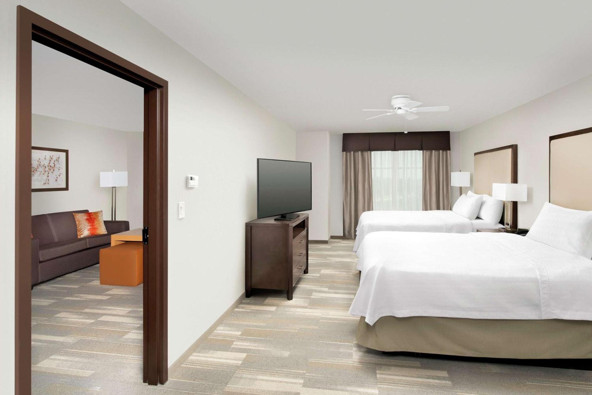 Homewood Suites By Hilton Kansas City Speedway Εξωτερικό φωτογραφία