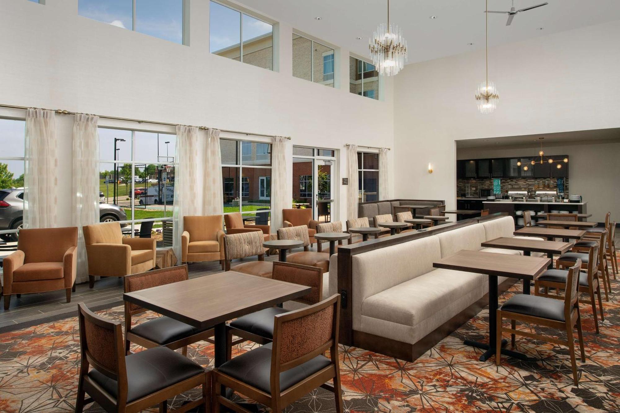 Homewood Suites By Hilton Kansas City Speedway Εξωτερικό φωτογραφία