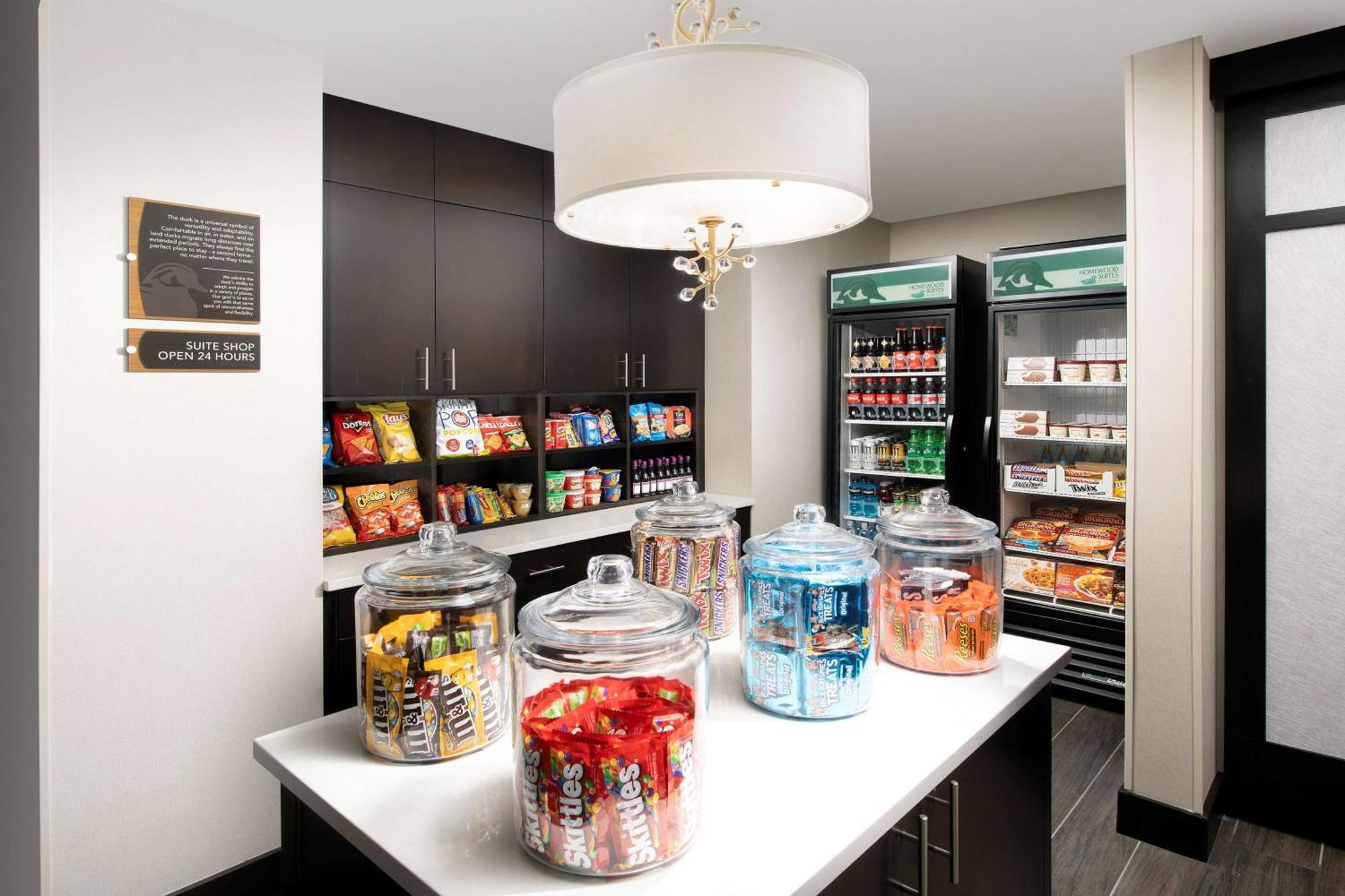 Homewood Suites By Hilton Kansas City Speedway Εξωτερικό φωτογραφία