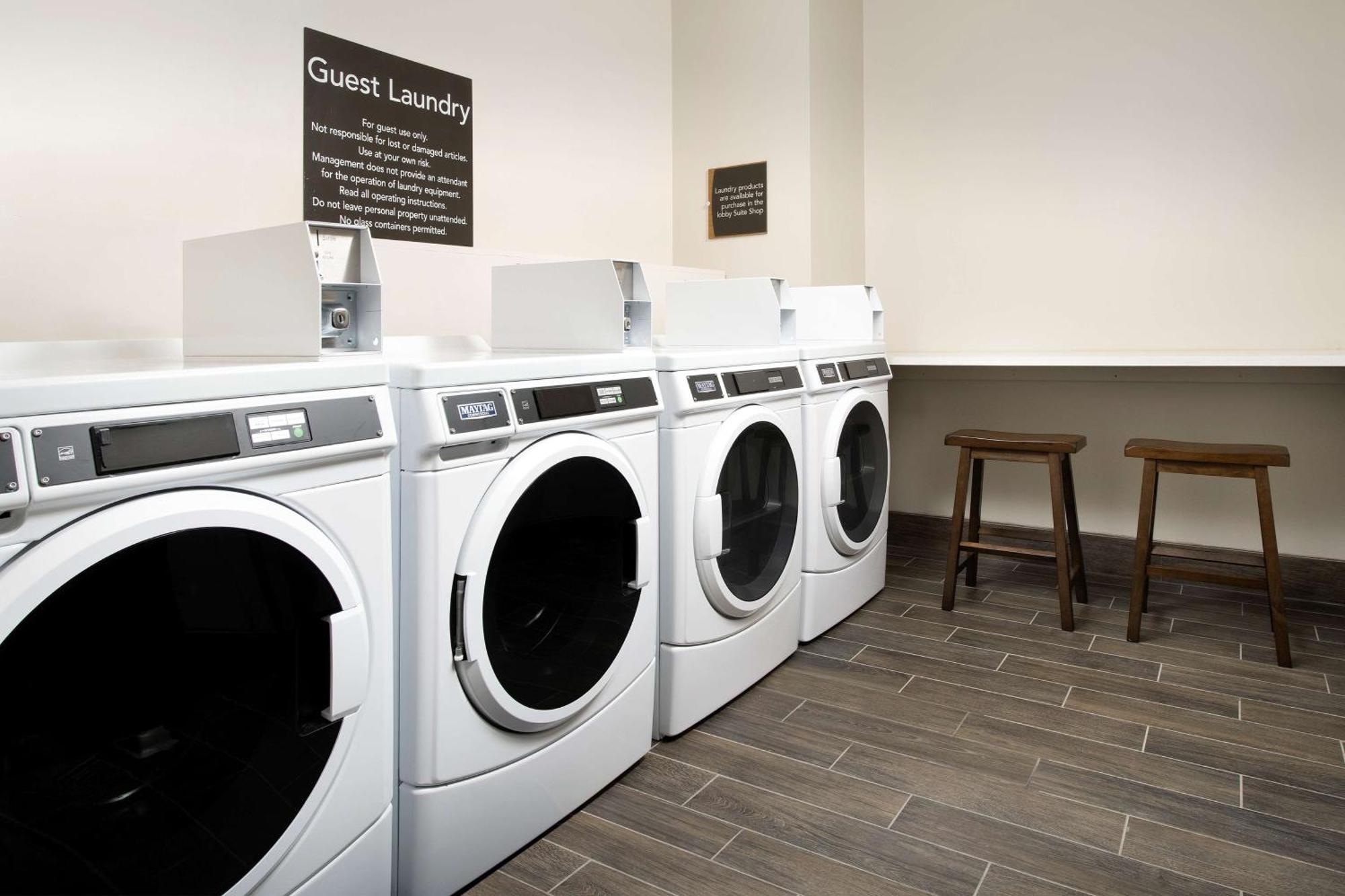 Homewood Suites By Hilton Kansas City Speedway Εξωτερικό φωτογραφία