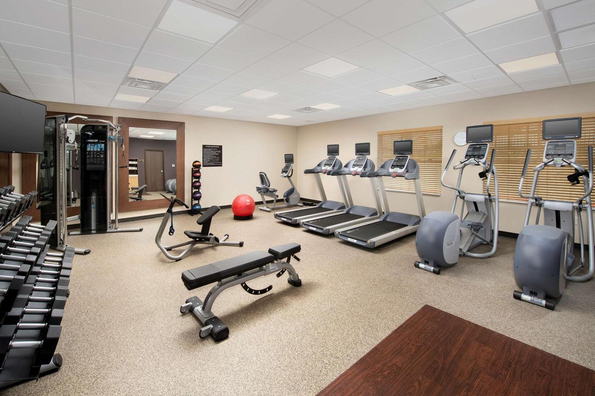 Homewood Suites By Hilton Kansas City Speedway Εξωτερικό φωτογραφία